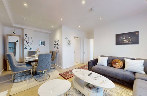Hounslow Central Apartment | Modern 2BR Flat | 6-Min Walk to Hounslow East Tube