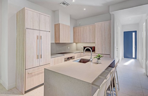 Westwind Apartment | Modern 2BR Steps to Beach Gated Community w/Gym