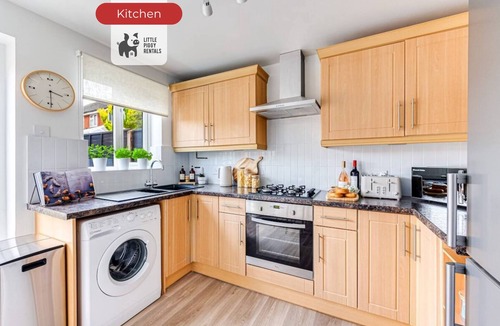 Marston Moretaine Apartment | Modern 2BR w/Parking EV Charger