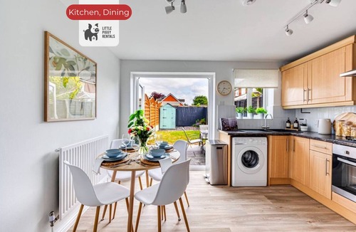 Marston Moretaine Apartment | Modern 2BR w/Parking EV Charger