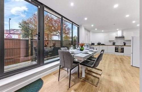 Sudbury Apartment | Modern 4BR London Home with Games Room Large Garden Free Parking and Fast WiFi