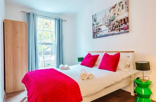 Camden Town Apartment | Modern 5-Bedroom Apartment in Prime Location