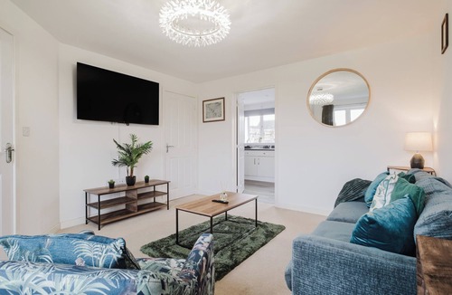 Wootton House | Modern and comfortable 3 bed house