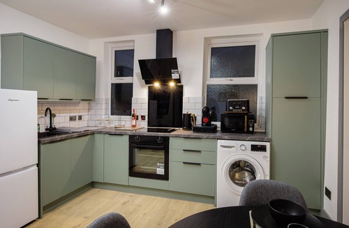 North Shore House | Modern and Cosy 2 Bedroom flat close to Town Centre