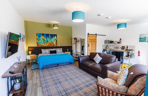 Brackley Apartment | Modern Barn Conversion