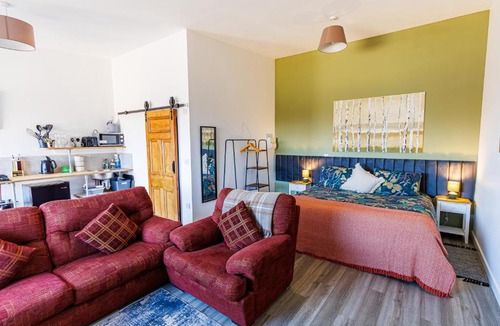 Brackley Apartment | Modern Barn Conversion
