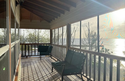 Old Bight House | Modern Beautiful 3-bedroom house in Bennetts harbor, Cat Island