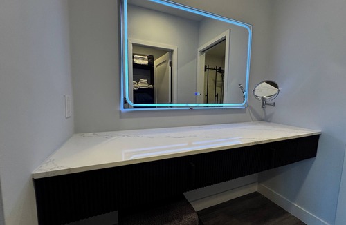 Bahamas Terrace Resort | Modern, Beautiful Studio/ 1- and 3-bedroom suites