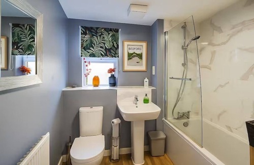Bedford Apartment | Modern Bedford Home | Sleeps 4 | Parking | Close to Town
