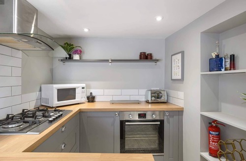 Exeter House | Modern Cottage in Central Exeter