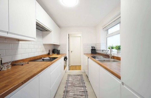 Thornaby On Tees House | Modern Duplex 4BR Thornaby by Stay With Us
