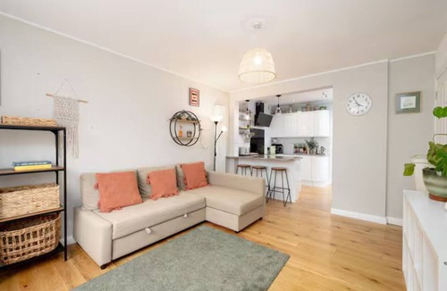 Bingham House | Modern Family House | Sleeps 5 | Free Parking - Pass the Keys