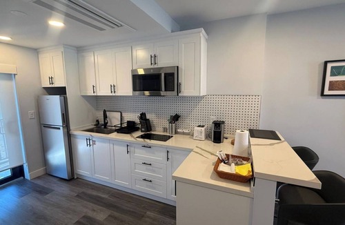 Bahamas Terrace Apartment | Modern Ground Floor Studio w/Patio & Kitchen