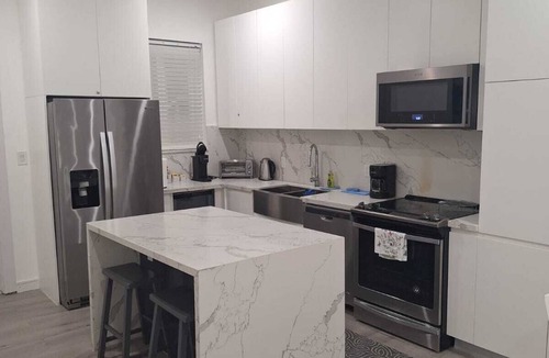 Westwind Condo | Modern Oceanview 2BR Condo w/Pool & Steps to Beach