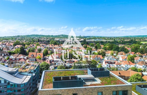 Wembley Park Apartment | Modern, Stylish 2bedroom & 2 Bath PENTHOUSE Apartment next to Wembley Stadium!