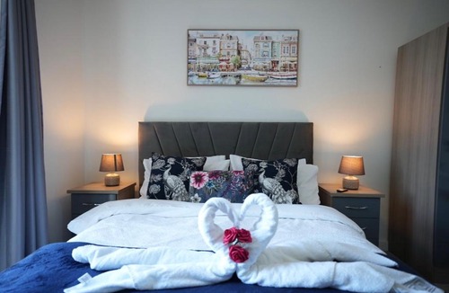 The Westside Apartment | Modern with City Views free GYM In Broad Street, Bham