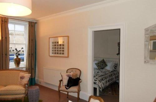 Selkirk House | Montrose Apartment