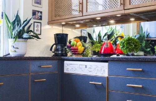 Knightsbridge Apartment | MORNING CHECK-IN IS GIVEN WHEN POSSIBLE -3BEDROOMS/2BATHS KNIGHTSBRIDGE