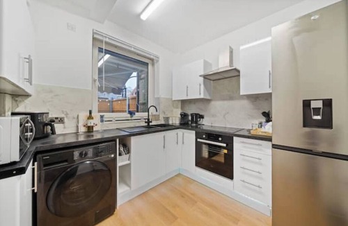 Rotherhithe Apartment | Moro Luxe Homes