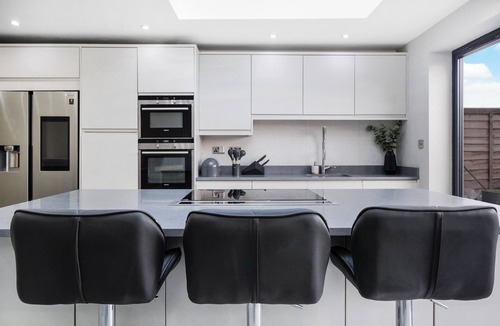 Eastcote and East Ruislip Apartment | Mount Park Rd Flat