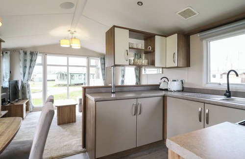 Great Houghton Cottage | MP61 MP BILLING AQUADROME HOLIDAY PARK in Little Billing