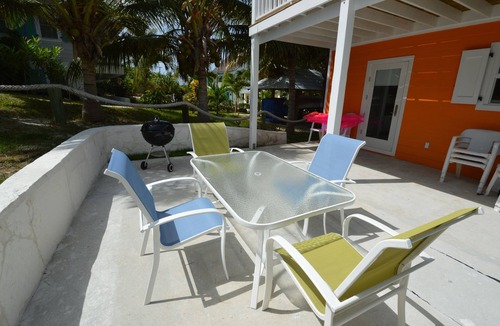 Hope Town House | Nana's Cottage:A charmingly peaceful cottage right in the heart of Hope Town!