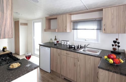 Great Billing Cottage | NATURE'S NOOK - BILLING AQUADROME in Billing Aquadrome Holiday Park