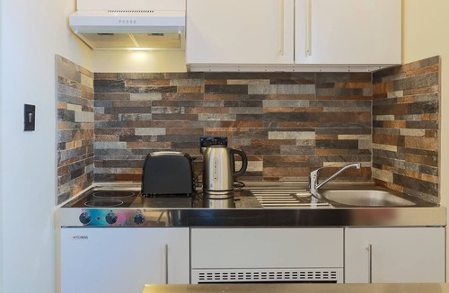 Grafton Regis Apartment | Nestled in Buckinghamshire countryside is this quaint, characterful studio