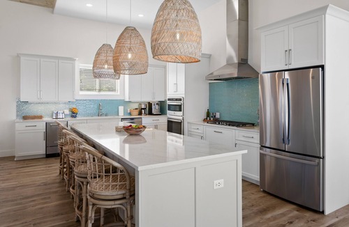 Hartswell House | New 5 BR Luxury Home with Dock, Pool, Spa & Beach on Moriah Harbour