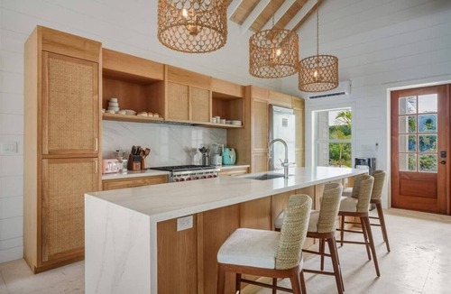 Great Exuma Villa | NEW BluWakes 10BR Beachfront, Pool, Luxury
