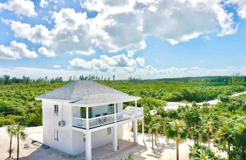 North Palmetto Point House | New Cottage on Banks Rd, Pink Sand Beach, Walk to Restaurant/Bar
