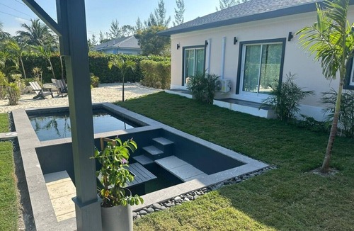 Nassau House | New cozy 2-bedroom house with Pool. Introductory Price.