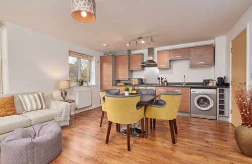 Wilford Apartment | NEW Executive Apt: Kitchen/Diner, Wifi, Parking