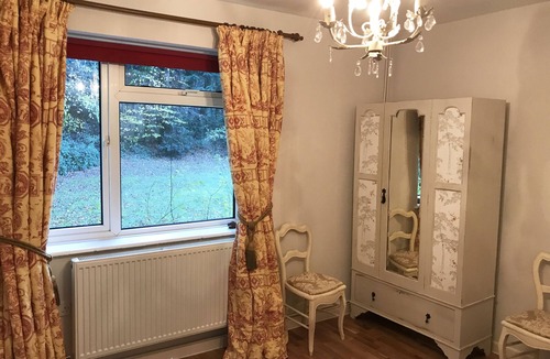 New Forest District House | New Forest house with large garden, near sea. Perfect for families with children