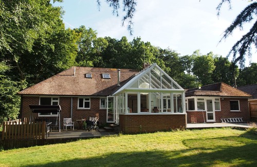 New Forest District House | New Forest house with large garden, near sea. Perfect for families with children