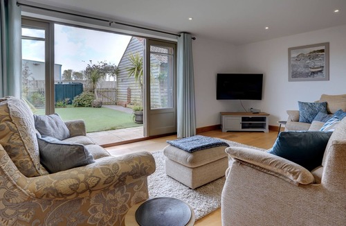 Martham Cabin | !! NEW !! Honeysuckle Barn - sleeps 8 | Winterton Cottages