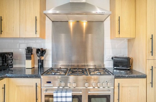 Ferryhill House | NEW Insula Cottage 3br FREE&nbsp;Wifi
