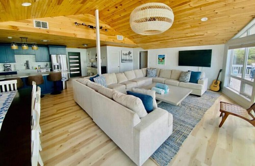 Hartswell House | New Listing The Bahama Island House