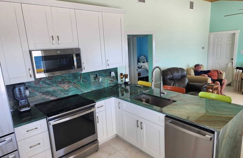 Port Royal House | New Luxury Oceanfront Home – Port Royale, South Bimini. Starlink WiFi, A/C, Dock