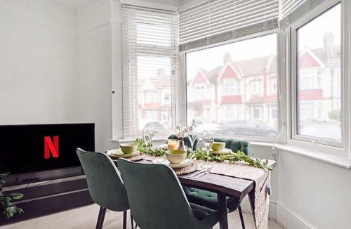 Wembley Park Apartment | NEW Modern spacious flat next to Wembley Stadium!