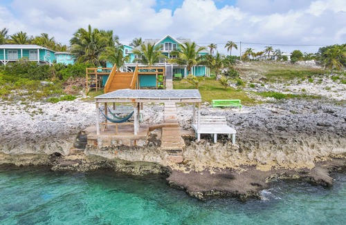 Rainbow Bay House | NEW POOL! Luxury waterfront! "Rainbow Charm" *GAME ROOM!*