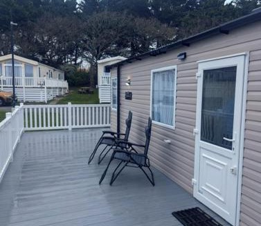Milford on Sea Resort | NEW STYLE HOLIDAY HOME, quiet location at Award winning Shorefield Country Park - ENTERTAINMENT PASSES INCLUDED!