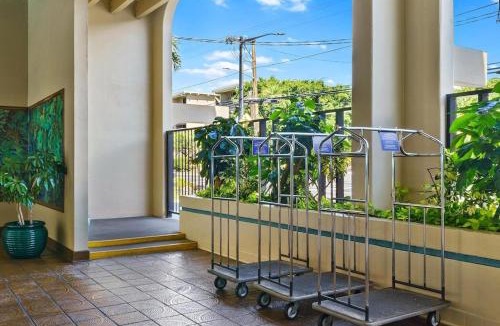 Kailua-Kona House | New Top Hawaii Oceanfront 2BR/2BR with White Sand Beach-Kona Bali Kai 206