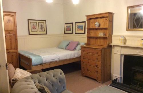Dowanhill Apartment | Newhall