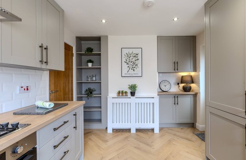 Donnington House | Newhaven - Fully Equipped Modern Home