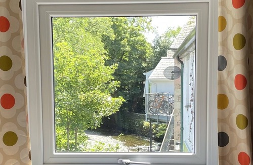 Grasmere Apartment | Newly refurbished 2 bedroom, 2 bathroom apartment right in the heart of Grasmere
