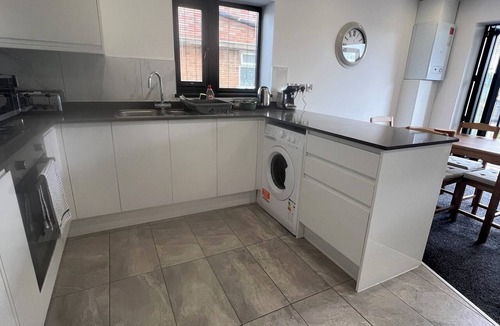 Oxford Apartment | Newly refurbished 2-bedroom flat + Free Parking