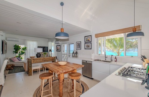 Double Bay House | Newly Remodeled Home on Pink-Sand Double Bay Beach, Spectacular Views