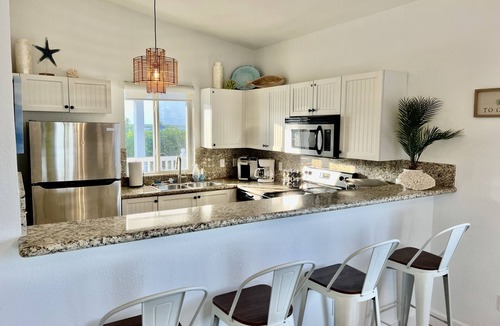Alice Town Condo | Newly Remodeled Panoramic Ocean View 2 Bedroom Condo