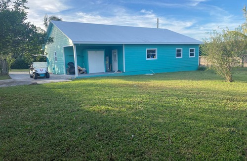 Spanish Wells House | Newly renovated home with Kayaks + Pool